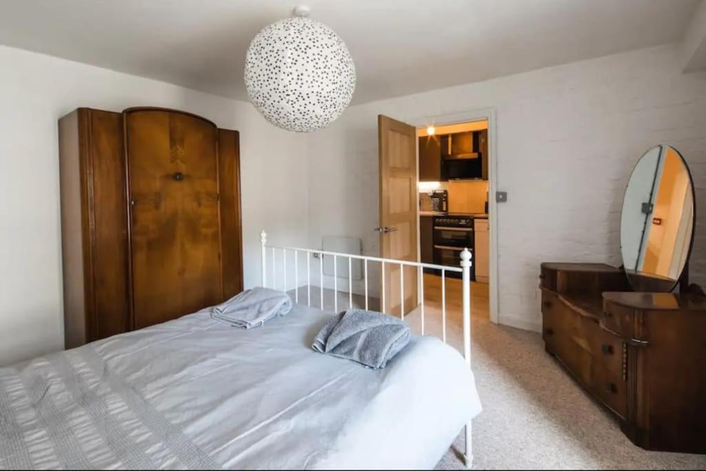 Spacious 2 Bedroom Apartment Near Seafront 彭赞斯 外观 照片
