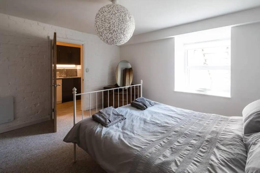 Spacious 2 Bedroom Apartment Near Seafront 彭赞斯 外观 照片