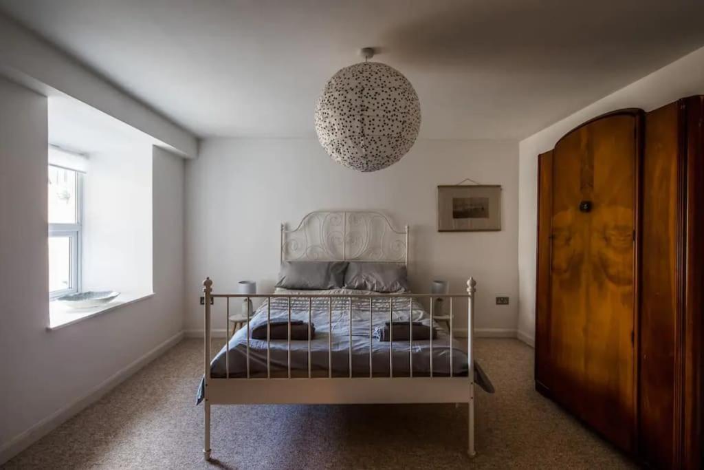 Spacious 2 Bedroom Apartment Near Seafront 彭赞斯 外观 照片